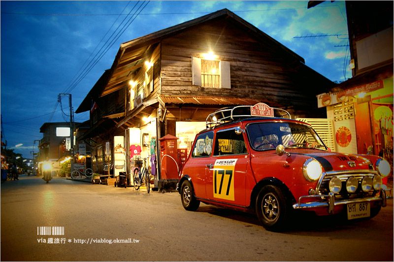 泰國旅遊景點》清康小鎮(Chiang Khan)～懷舊風的木造小鎮，悠遊在舊時光裡的美好！早晨的和尚施齋體驗好新奇！ @Via&#039;s旅行札記-旅遊美食部落格
