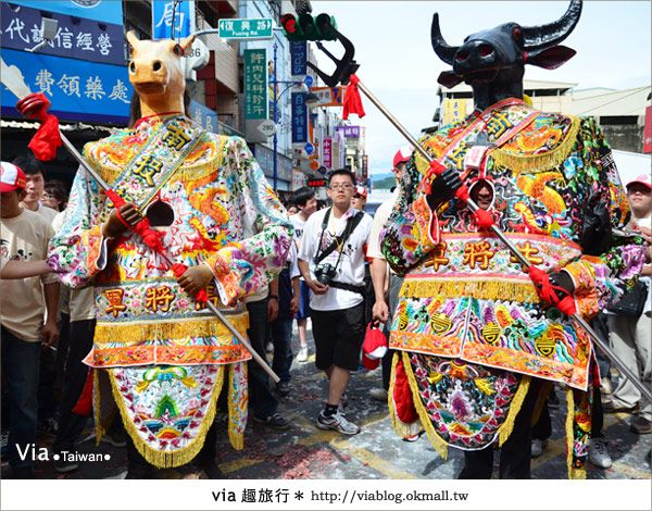 南投市活動》一年一度！熱鬧非凡～2011南投城隍聖誕大遊行 @Via&#039;s旅行札記-旅遊美食部落格